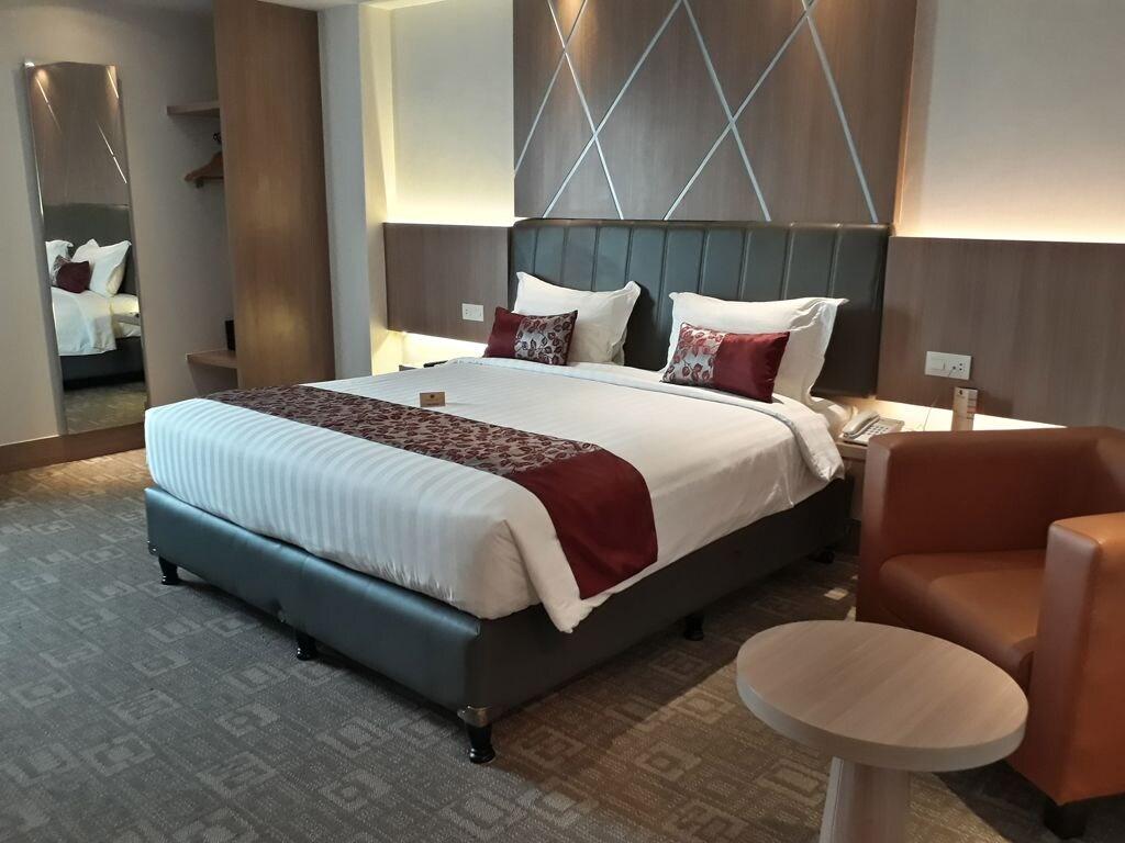 Demelia Hotel Макасар Экстерьер фото